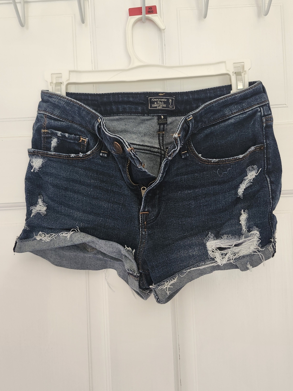 26/2 Abercrombie & Fitch Distressed Denim Shorts